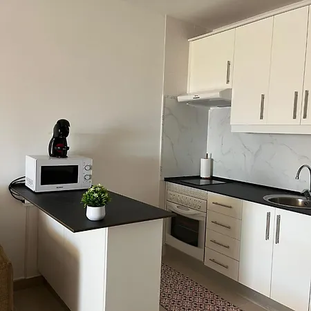 La Esquinita De Abajo Лос Кристианос