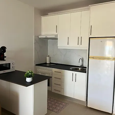 La Esquinita De Abajo *